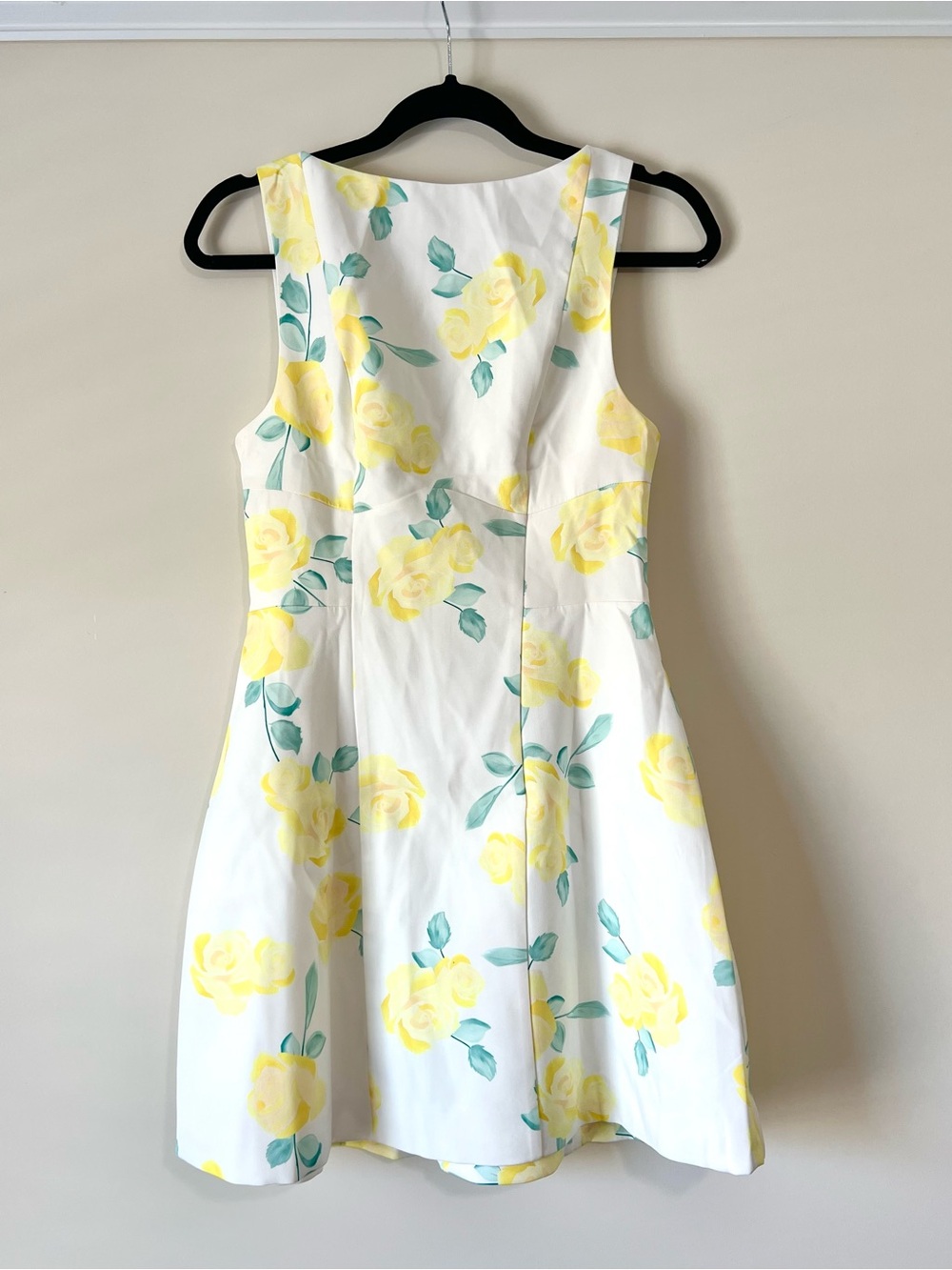 Saint & Secrets Sleeveless White Mini Dress with Yellow Floral Print - Picture 3 of 13